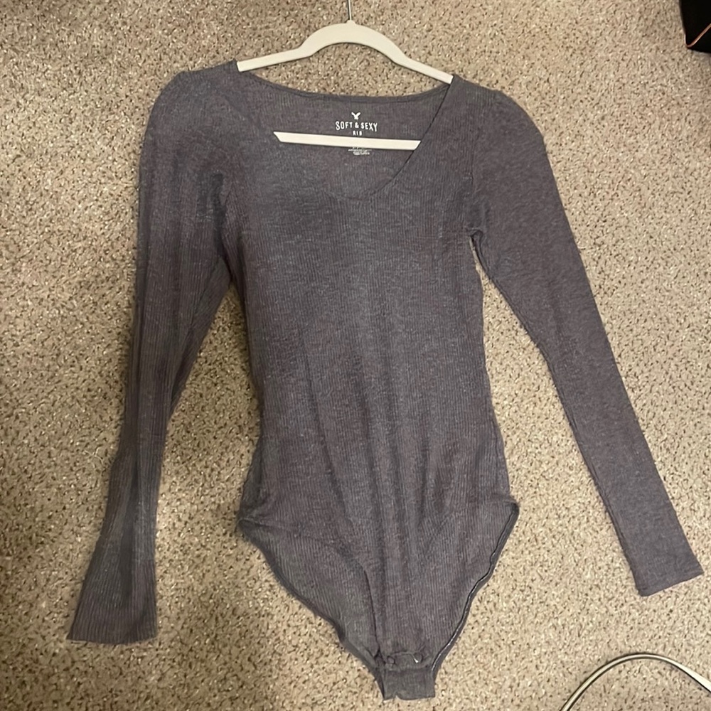 Grey ribbed American Eagle bodysuit